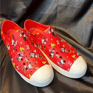 Native Brand Disney Minnie Mouse Unisex Red Men’s Size 10 Slip On Casual Shoes
